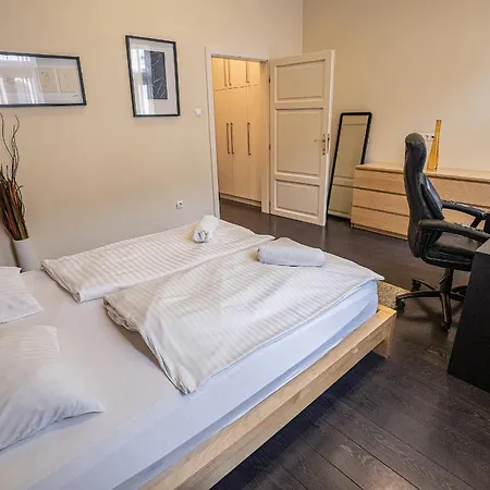 Kelemen Apartment