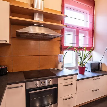 Kelemen Apartment *